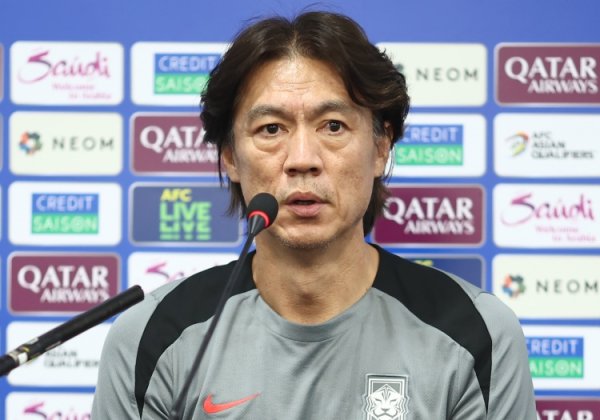 洪明甫谈孙兴慜离开热刺：比起在哪踢球，竞技情景才是最伏击的