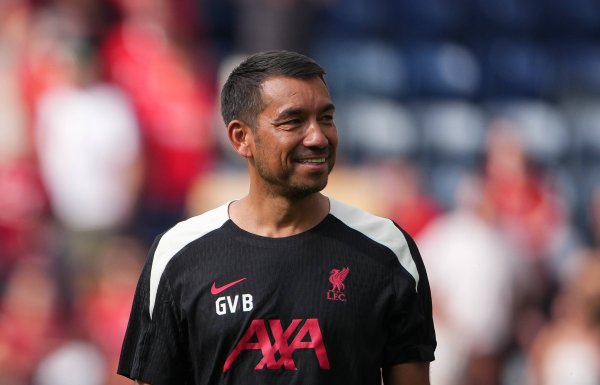 范布隆克霍斯特：利物浦队内赢球渴慕无处不在，环球连游戏都想赢