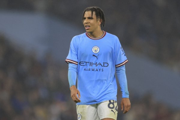 记者：丛林2500万+500万欧报价刘易斯被曼城肃除 曼城要4000万欧