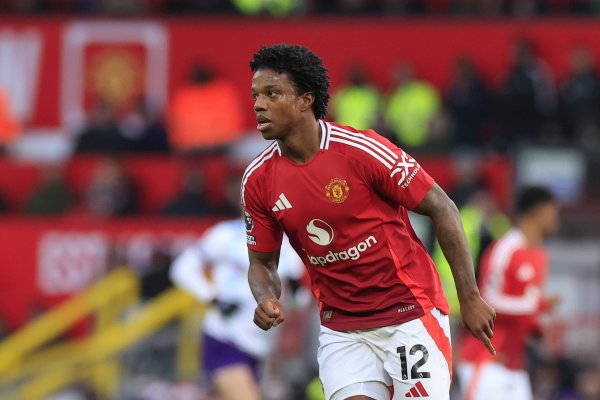 记者：曼联向罗马保举马拉西亚，罗马正在负责推敲