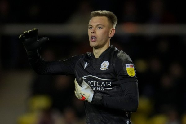 图片报：不莱梅特意阿森纳门将卡尔-海因