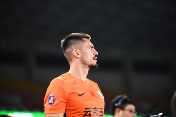 ：足协下昼开听证会评议布尔克红牌，认定是否组成暴力行为