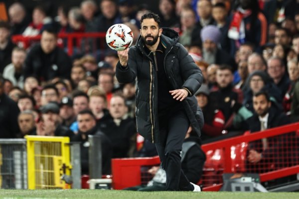 阿莫林：球队身体现象好转，球员都在全力冲刺，甚而包括卡塞米罗