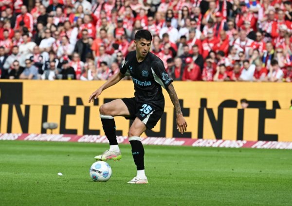 记者：勒沃库森很可能留住帕拉西奥斯，有报价也必须跨越5000万欧