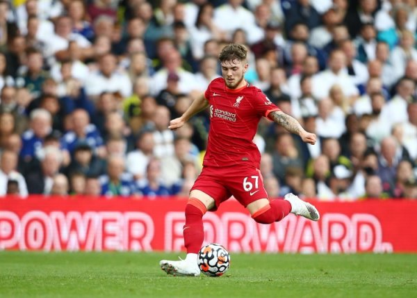 记者：维拉租赁埃利奥特发达告成，强制买断用度3500万镑