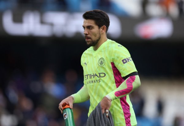 德太空：特拉布宗体育稀零曼城门将奥尔特加，球员正在探求