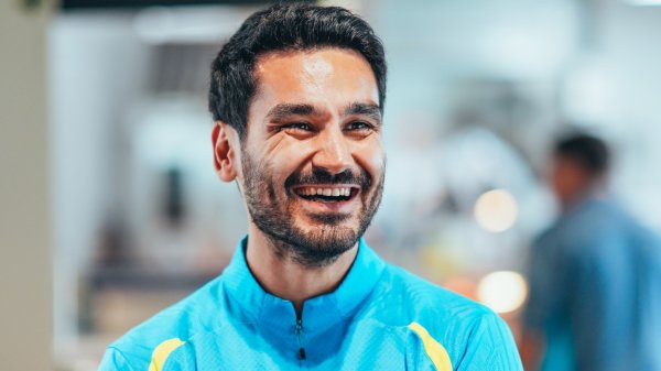 京多安公开信告别曼城：由衷感谢这段不行想议的岁月，回见！