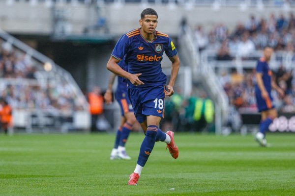 德天外:法鹰500万欧租赁+2500万欧遴荐买断报价奥苏拉 纽卡未甘心