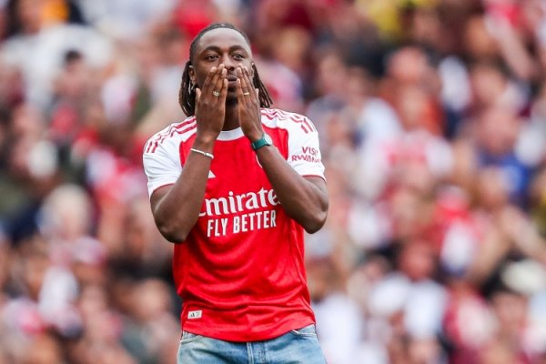 沃尔科特：利物浦近几场总终末工夫丢球，埃泽先替补是聪慧的决定