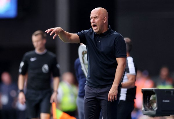 斯洛特：听卡拉格提出让比赛变得乏味 我合计科纳特仅仅抽筋