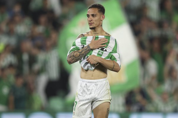 马卡：曼联坚握对安东尼只卖不租，贝蒂斯探究购买球员部分总计权