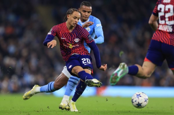 德太空：要是切尔西异日几小时内仍未报价，西蒙斯将加盟热刺