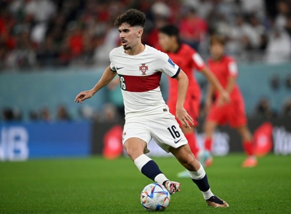 维蒂尼亚：上个赛季是梦境的；金球评比我能尽量排行靠前就很好了