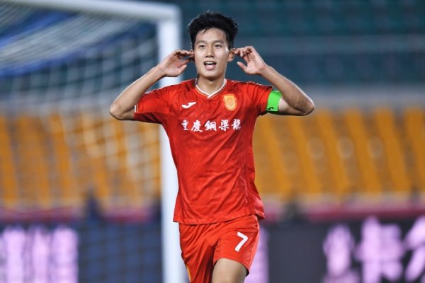 媒体东说念主：浙江队岁首对向余望酷爱很大，但重庆升超前他不好离队