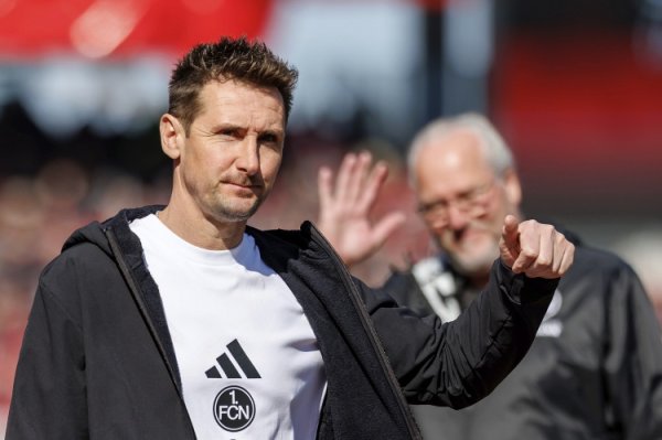 4轮1分进1球！图片报：克洛泽的纽伦堡陷窘境，急需扭转发扬