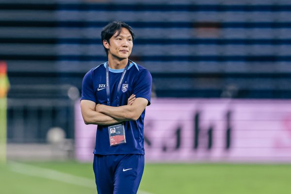 邓卓翔：于根伟教养丰富许多处所值得我学习 球队要摆正自己位置