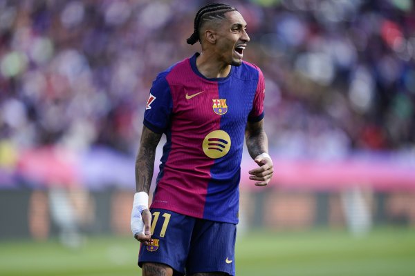 马卡：拉菲尼亚因锤真金不怕火迟到被罚替补，登场后完成双响推崇出色