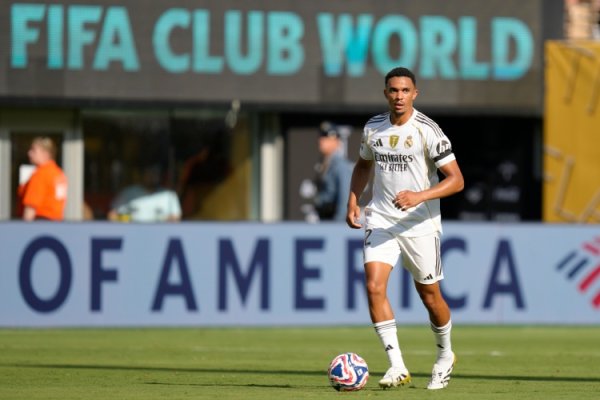 左腿肌肉毁伤！阿诺德将缺战马竞、巴萨、尤文，出战利物浦存疑