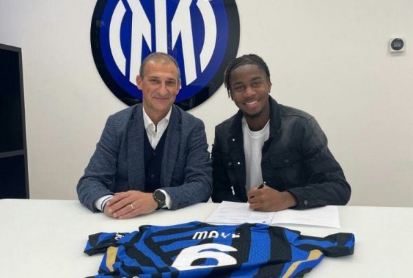 官方：国米U23续约19岁后卫梅耶、21岁前卫祖贝雷克和中场卡马特