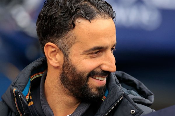 曼联英超主场对切尔西长入13场不败，前次输球是2013年