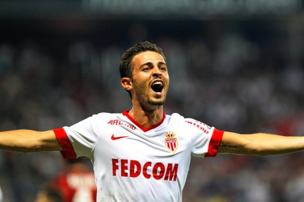 B席：我从“快活果”缓缓成为队长 当年在摩纳哥打败曼城难以置信