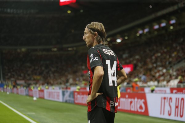 又打满一场！40岁魔笛新赛季仅轮休1场，匡助米兰第3+克罗地亚第1