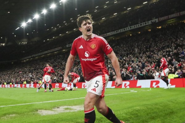 斯基拉：曼联在和马奎尔谈续约，将契约延迟至2028年