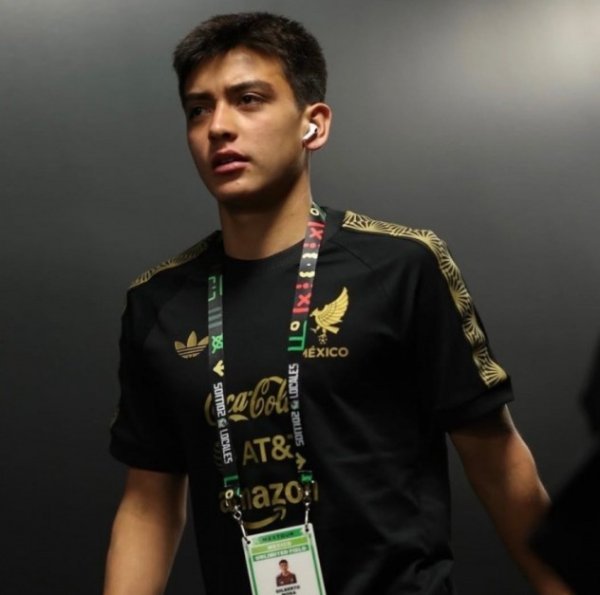 ESPN：皇萨均成心墨西哥天才小将莫拉，但挑剔签约为时过早