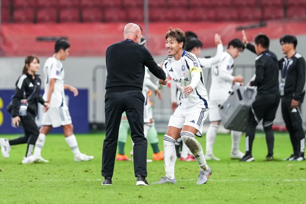 町田泽维亚队长昌子源：因为是客场比赛，本认为会堕入鏖战