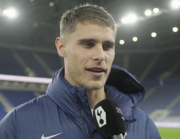 范德芬：咱们练了许多定位球今天对埃弗顿见效了 敌手不好踢