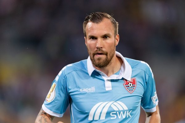 37岁接续踢！“大十字”格罗斯克洛伊茨签约德国第7级别联赛球队