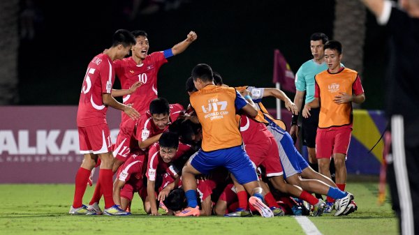 力压德国、哥伦比亚💥朝鲜U17全国杯2轮轰6球 4分暂居小组第1！