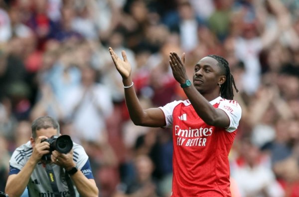 埃泽进球灵验！英超官方：VAR认定阿森纳球员并未羁系门将