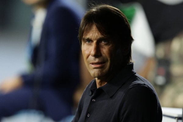 孔蒂：咱们用告捷挂念马拉多纳 替补席算上2门将+2小将也才7个东说念主