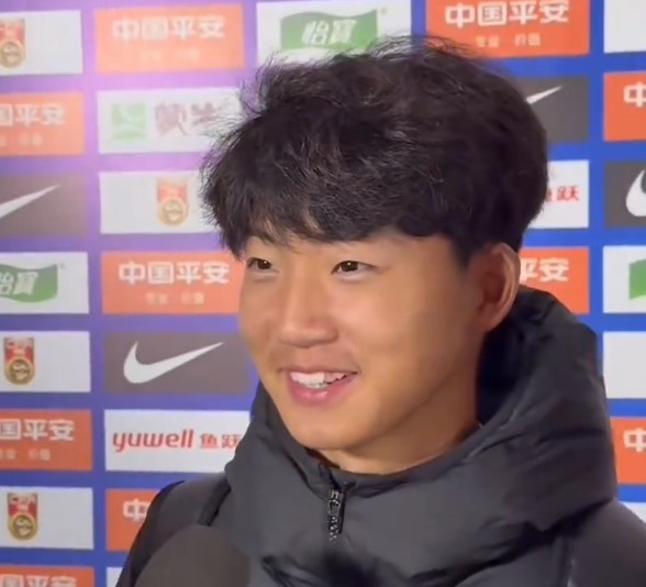 万项：咱们球队很合营，临了两场不会谴责要展现09新一代的形象