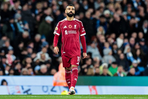 镜报：萨拉赫被事后撤消回追导致丢球，斯洛特迫在眉睫却熟视无睹