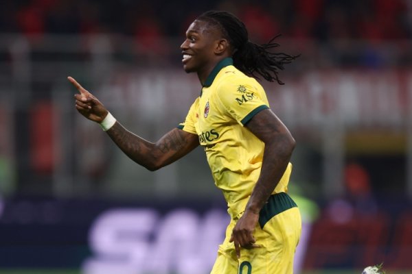 意天外猜测米兰本轮首发：普利西奇伤缺，莱奥、恩昆库搭档锋线