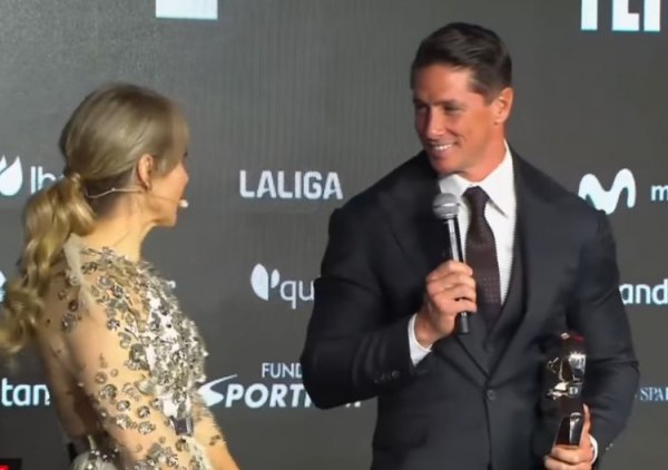 荣膺阿斯毕生成立奖！41岁托雷斯：我在退役后享受东谈主们赐与的尊重