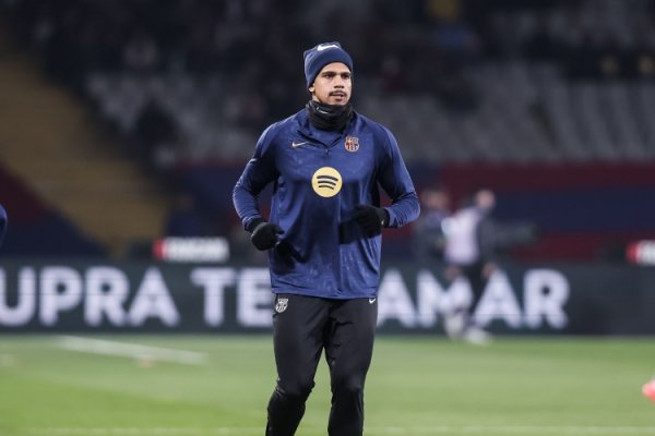 近期休战！罗马诺：巴萨全力撑执阿劳霍，没和他谈任何转会话题